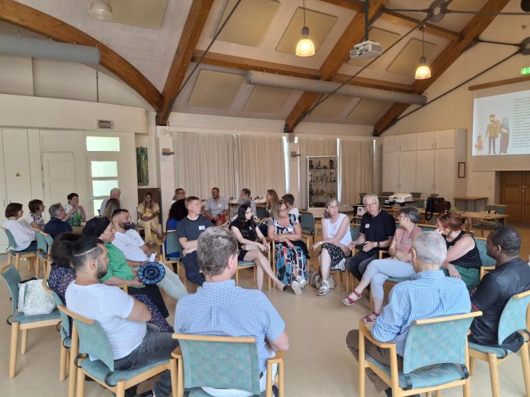 Groupe de travail pendant la formation à la bientraitance